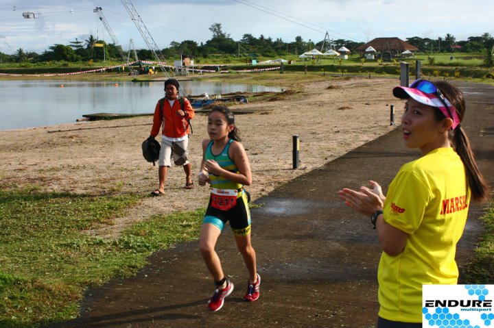 2011 Ironman 70.3: Cheering the IronKids on