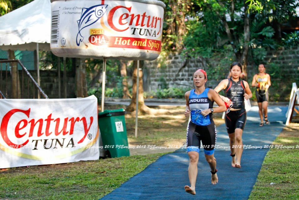 Animo Sprint Triathlon 2012: to Transition 1