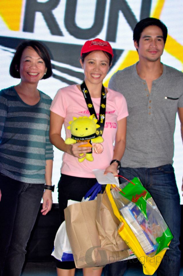 3rd Place 12K Women with Piolo Pascual